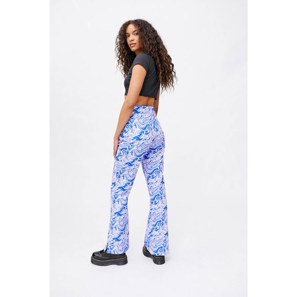 New Urban Outfitters Hosbjerg Adele Printed Flare Pant $208 LARGE  Purple Liquid - Picture 4 of 9